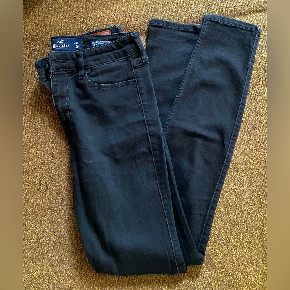Hollister High-Rise Super Skinny Black Jeans